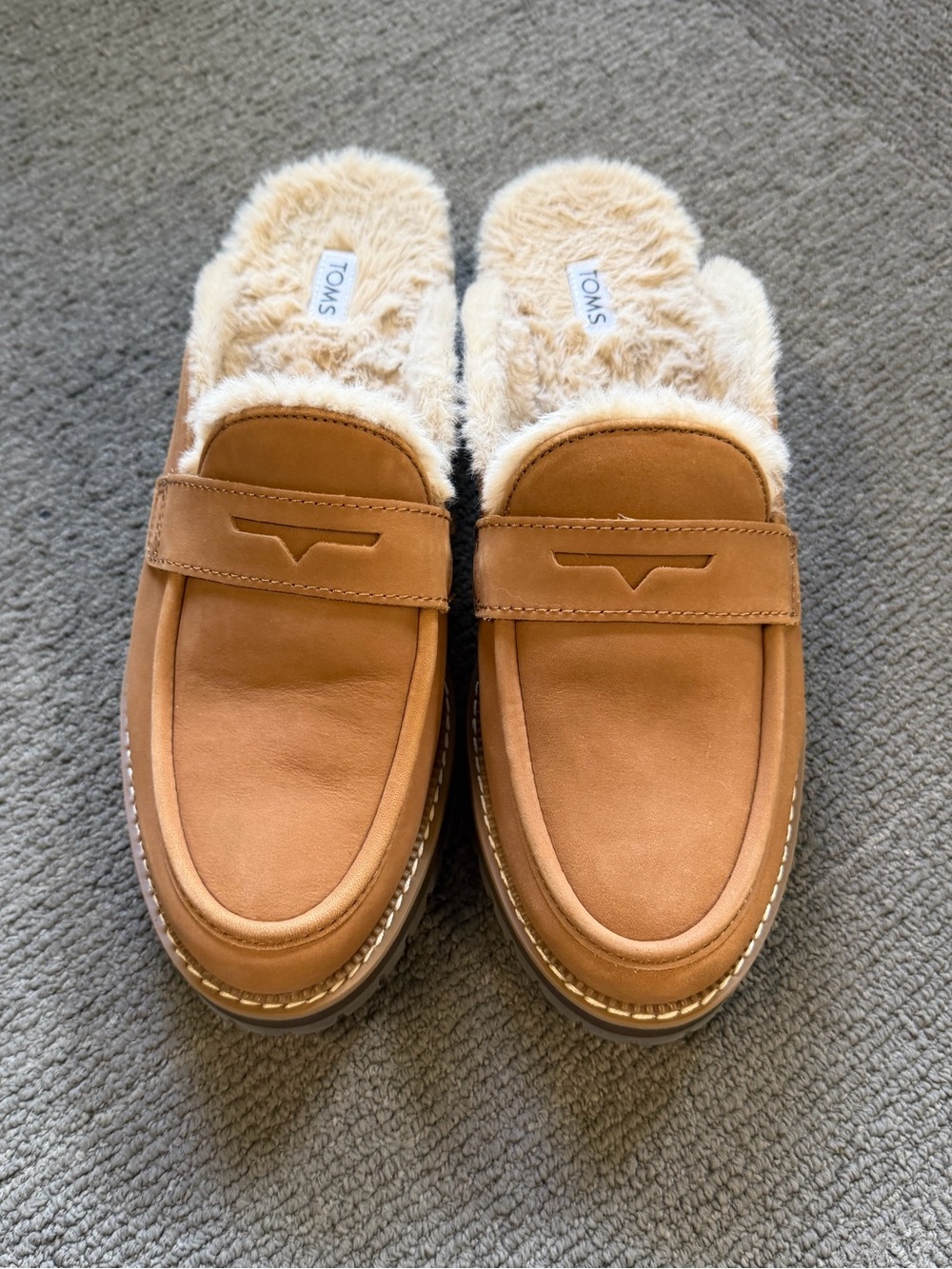 Women's Toms Cara Cozy Lug Sole Loafer Mule - 8